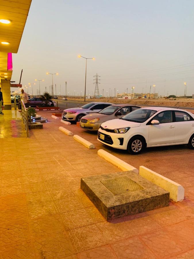 Al Bateel Furnished Apartments Riyadh Exterior photo